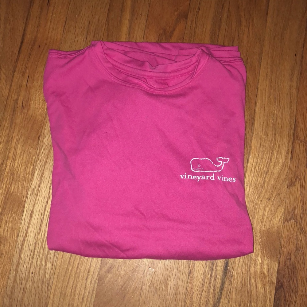 Vineyard vines pink long sleeve.